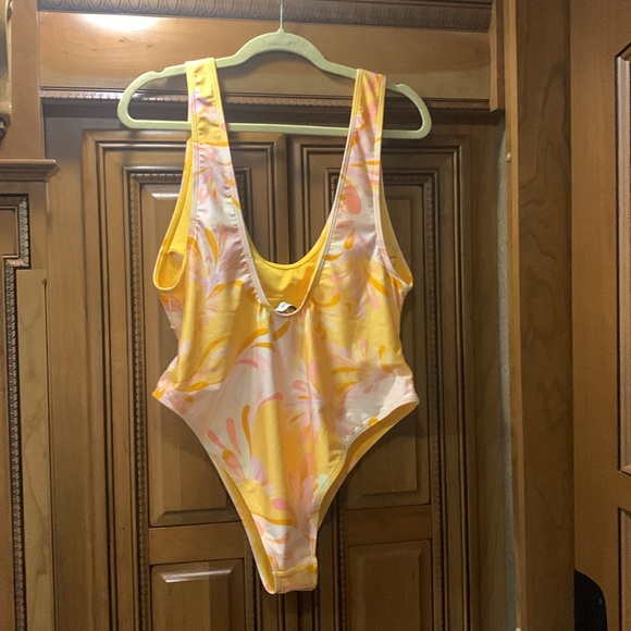 NWOT River Island SCOOP NECK FLORAL ONE-PIECE SWIMSUIT IN LIGHT ORANGE Size 8 - Picture 7 of 11